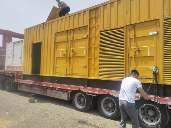 毕节汽油发电机对供油装置的要求