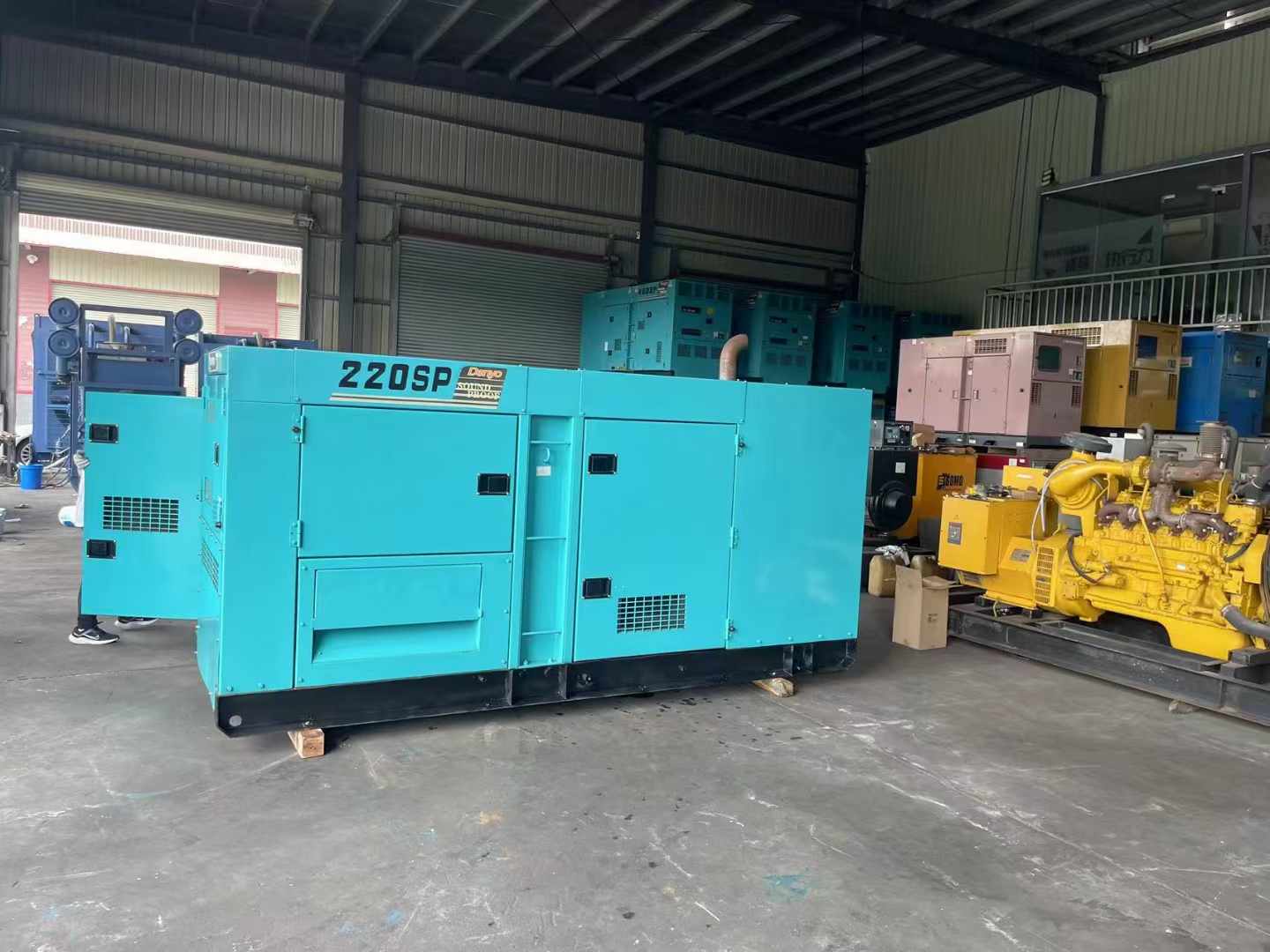 毕节柴油发电机组长期不间断运行时，如何监控其温度和压力？